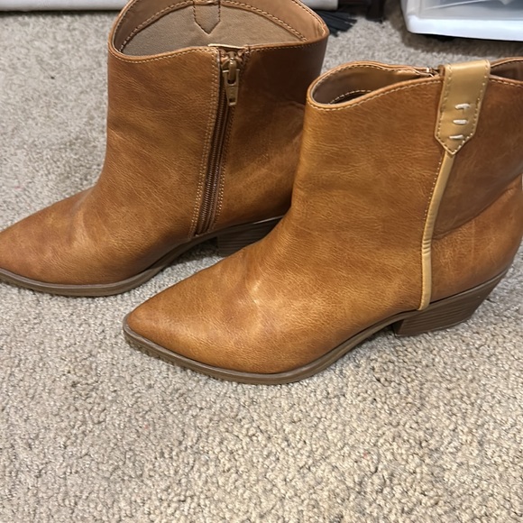 Tan booties - Picture 2 of 3